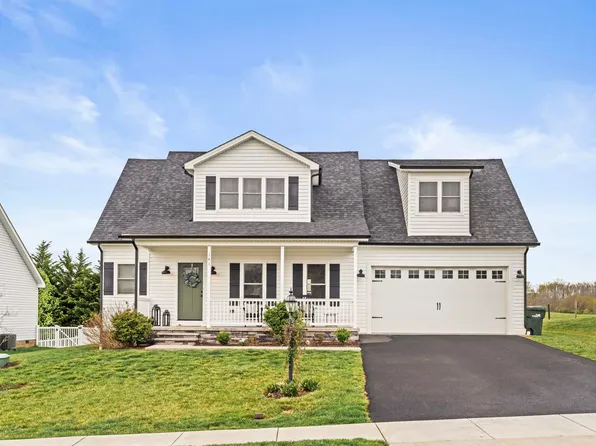 141 Tomasville Dr, Waynesboro, VA 22980