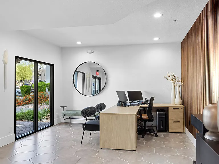 Cortland Scottsdale Mountain — Photo 29