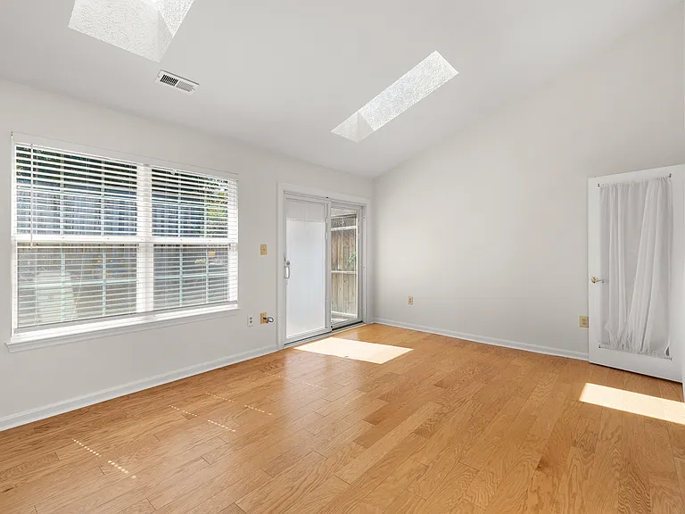 11318 Savannah Dr — Photo 6