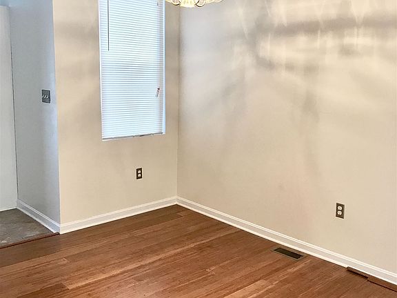 32D7905C-44DF-45E7-BFCE-5C3A057058E6