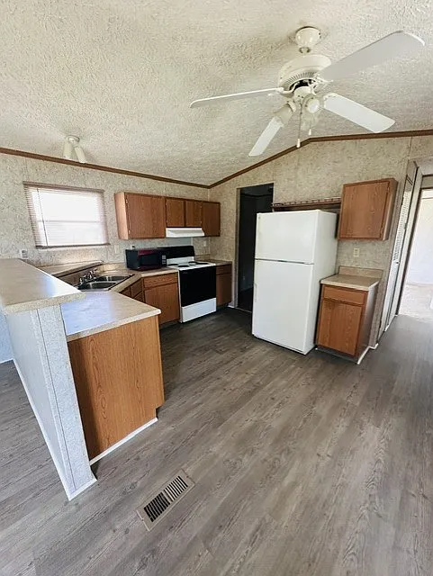 2 bed, 1000 sqft, $1,000 — Photo 3