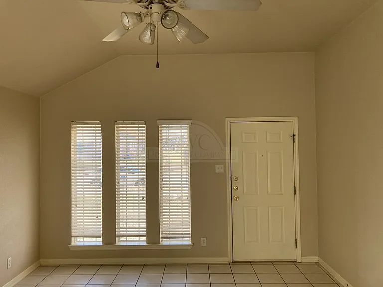 4502 Pennington Ave — Photo 3