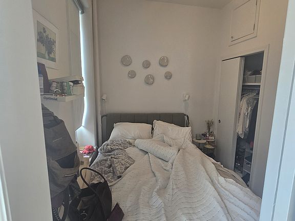 4th image of 91 E 3rd St APT 4