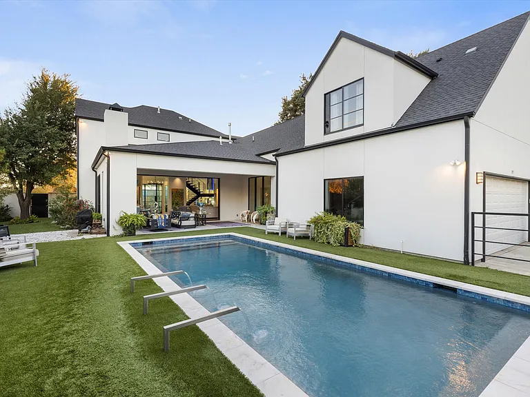 3771 Almazan Dr — Photo 9