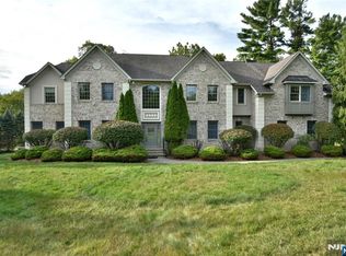 18 Bradley Ln, Montvale, NJ 07645