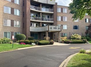 900 E Wilmette Rd Unit 218, Palatine, IL 60074