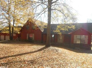 6410 Honeysuckle Rd, Little Rock, AR 72206