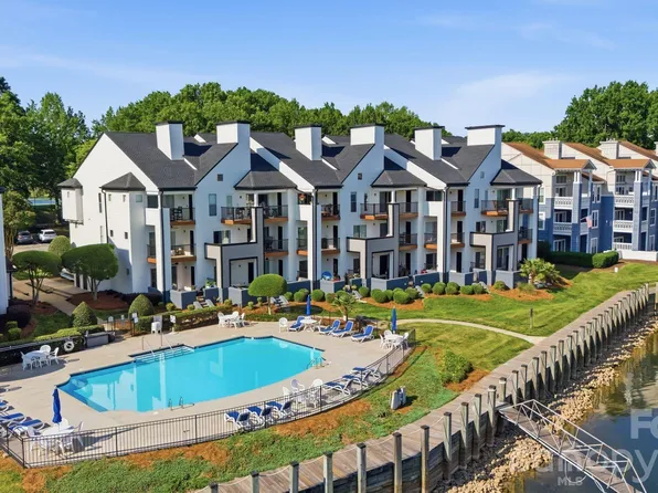 18705 Vineyard Point Ln #18705, Cornelius, NC 28031