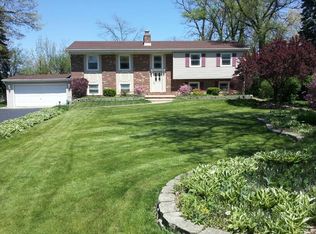 620 E Holly Ct, Addison, IL 60101