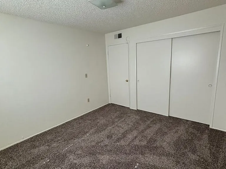 8012 N Laurelglen Blvd #C — Photo 13