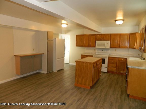 5th image of 2936 Jolly Rd