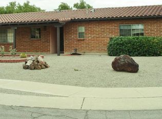 218 E Las Milpas, Green Valley, AZ 85614