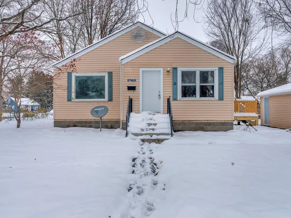 8969 Hudson Ct, Munster, IN 46321