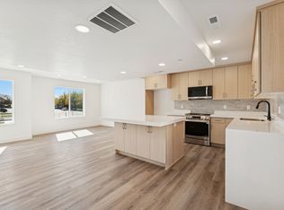 252 N Main St, Bountiful, UT 84010