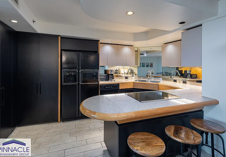 66 Queen St #2803 — Photo 11