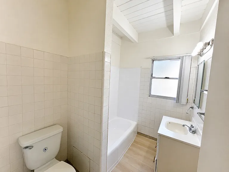 2102 S Pacific Ave — Photo 4