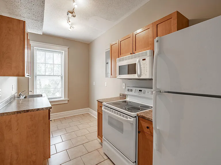 5855 Washington Blvd — Photo 18