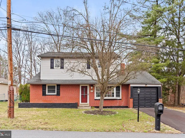 1517 Embassy Dr, Harrisburg, PA 17109