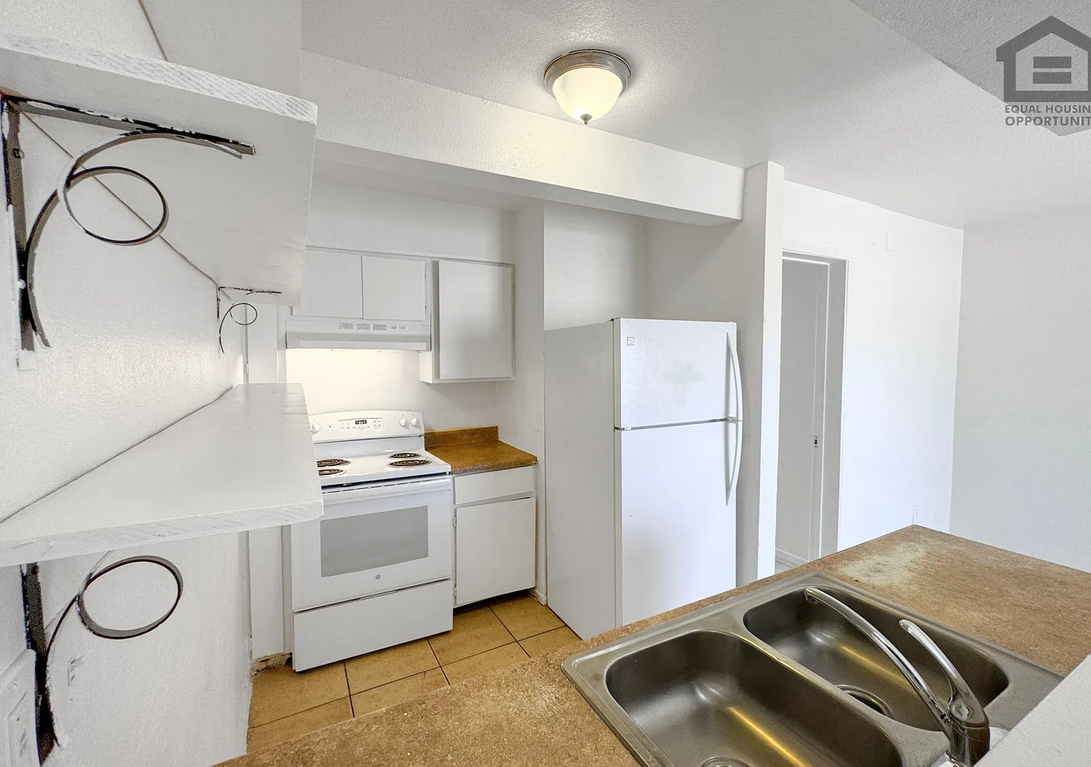 1708 W Yuma St — Photo 1