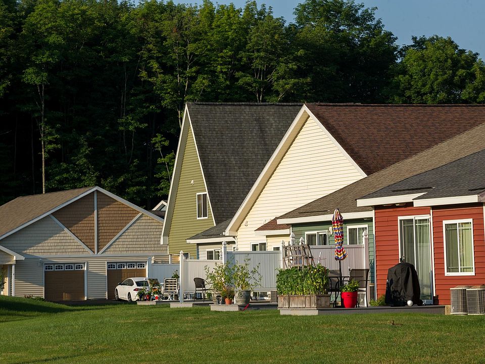 The Spinney at Pond View Apartment Rentals Castleton On Hudson, NY