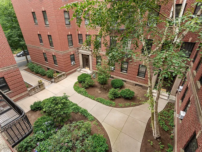 40 Linnaean St #11 — Photo 2