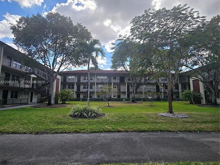 13500 SW 1st St #204U — Photo 11