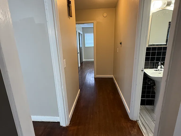 5555 Wayneland Dr — Photo 6