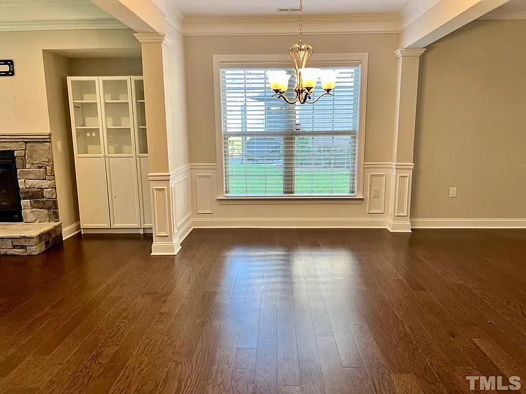 416 Daylin Dr — Photo 5