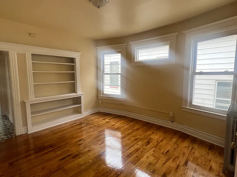 18 Cambridge St #2 — Photo 2