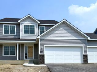 9662 32nd St NE, Saint Michael, MN 55376