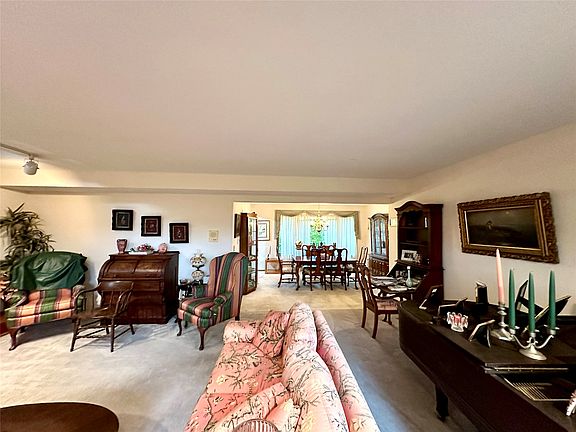 5th image of 1818 Patricia Acres Ct