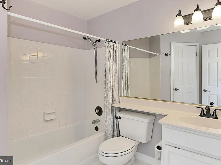 1100 Quaker Hill Dr #401 — Photo 20