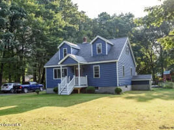 123 Vly Road, Albany, NY 12309