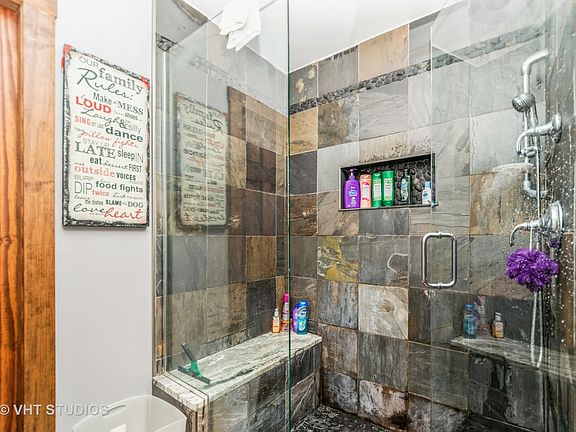 3rd image of 5250 W 170th St