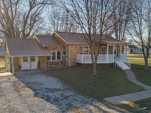 2nd image of 204 S Spring St