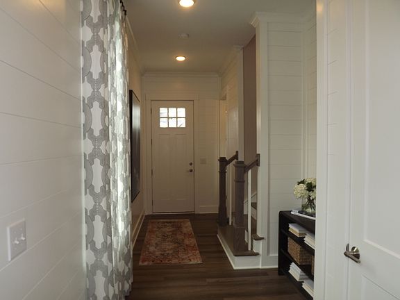 2nd image of 108 Sage Oak Ln