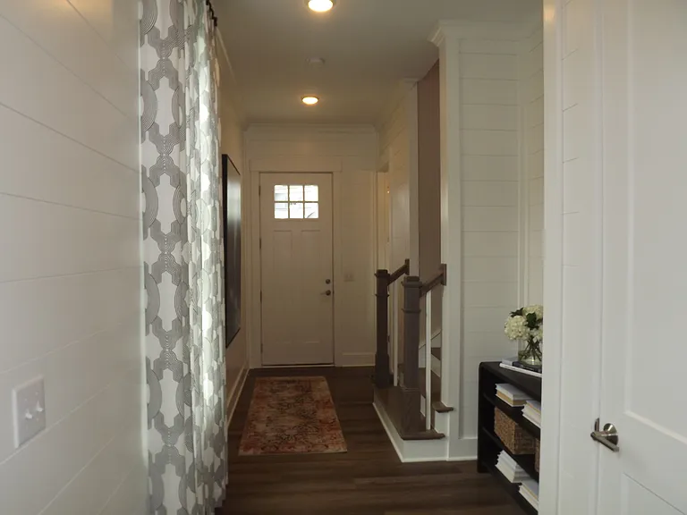 108 Sage Oak Ln — Photo 2