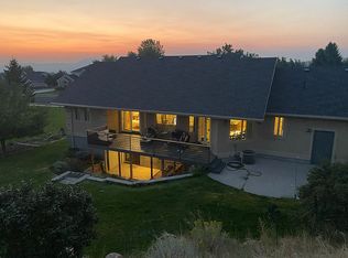 966 Summit Dr, Smithfield, UT 84335