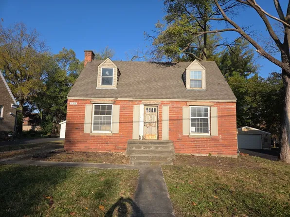 3S276 Gates Pl, Warrenville, IL 60555
