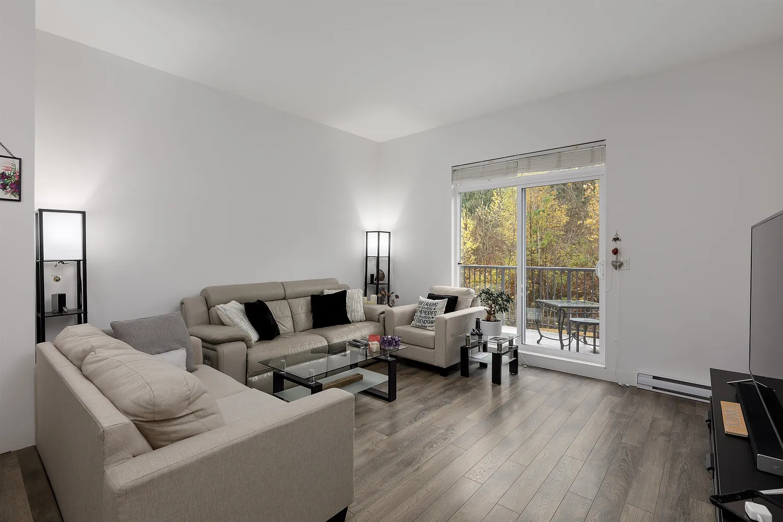 8130 136a St #32 photo 1