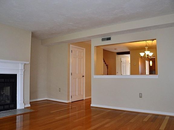 3rd image of 140 Quincy Shore Dr Unit 163