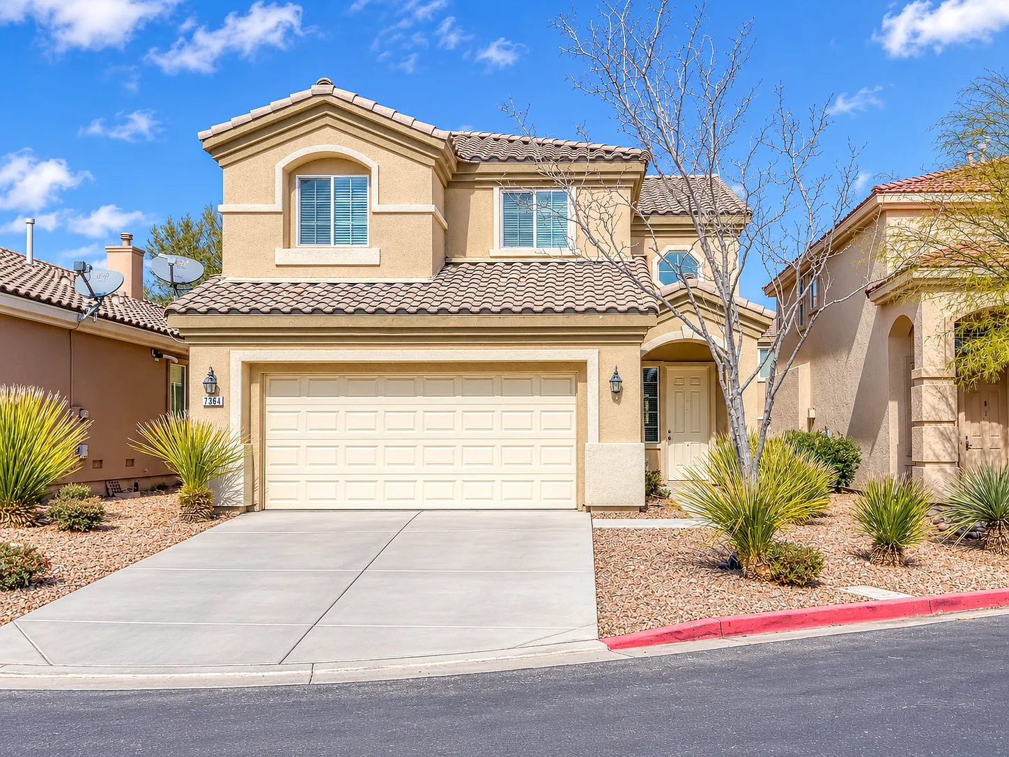 3 bed, 2.5 bath, 1903 sqft, $2,300 — Photo 2
