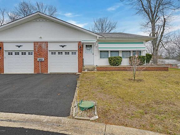 4th image of 124 Tulip Ct #B
