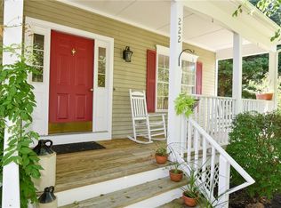 222 Orchard Woods Dr, Saunderstown, RI 02874