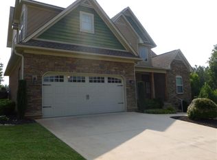 385 S Woodfin Ridge Dr, Inman, SC 29349