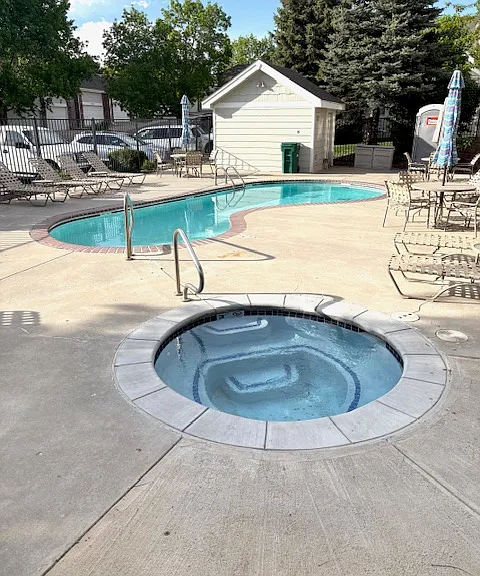 2888 Newport Cir — Photo 24