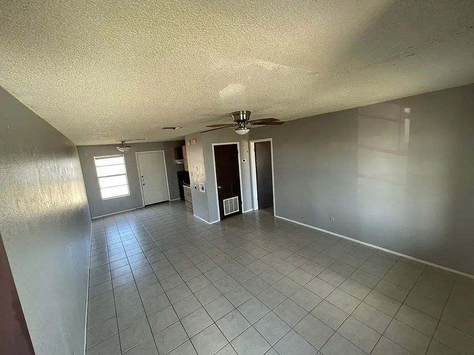 2nd image of 2108 Morris Sheppard Dr