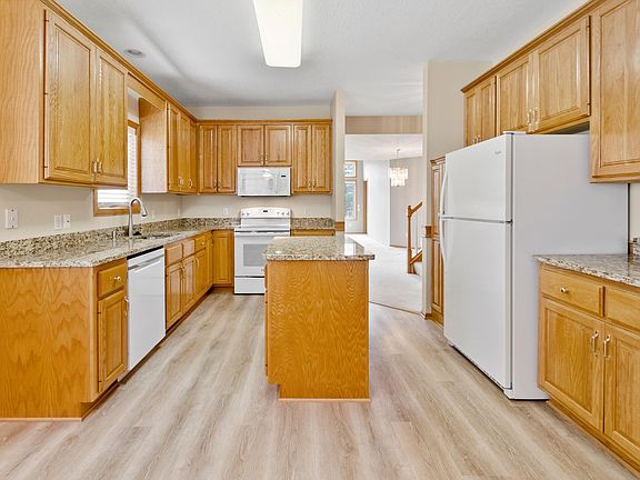 4th image of 2975 Caroline Ct