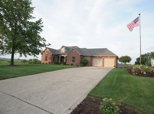 215 Jenni Ln, Dry Ridge, KY 41035
