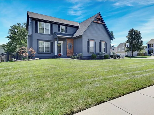 18563 W 161st St, Olathe, KS 66062